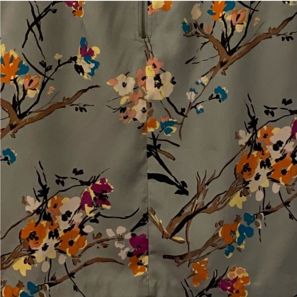 Darling Floral Print Grey Midi Dress. - Picture 4 of 4